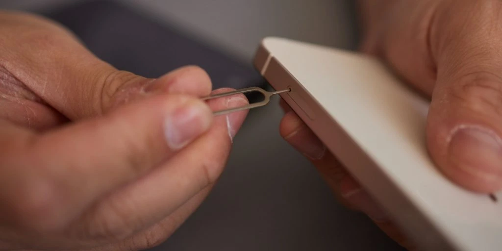 Sim card tool, SIM-nål