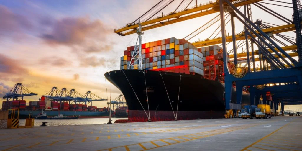 Russischer Drohnenangriff beschädigt ziviles Frachtschiff auf Ukrainens Exportkorridor im Schwarzen Meer