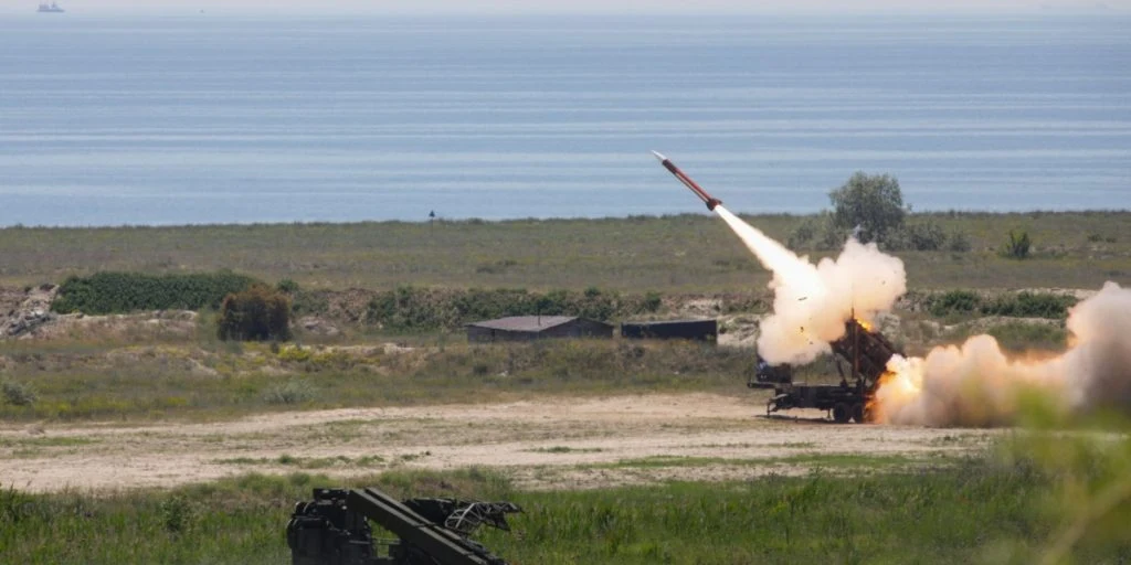 Ukraine styrker luftforsvaret med stor Patriot-missilaftale i Tyskland