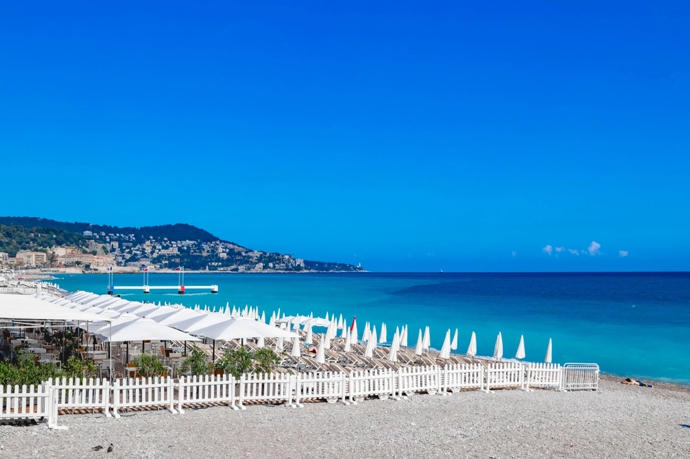 Mange danskere bærer rundt på det dagligt: Nu indfører dansk ferieparadis indfører mod det