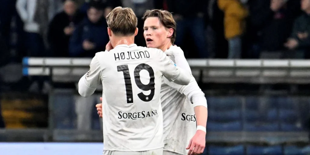 Scott Mctominay deler unikke Rasmus Højlund-detaljer fra omklædningsrummet: “Vi klistrede alle …”