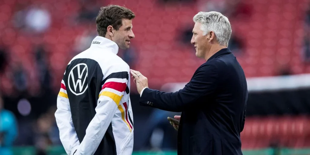 Sagde han virkelig det? Thomas Müller med overraskende ord om Schweinsteiger