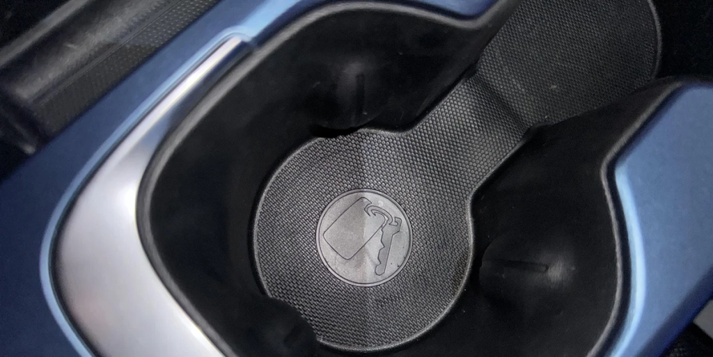 Har du set det lille nøglesymbol i kopholderen? Bilister kender ikke dets funktion