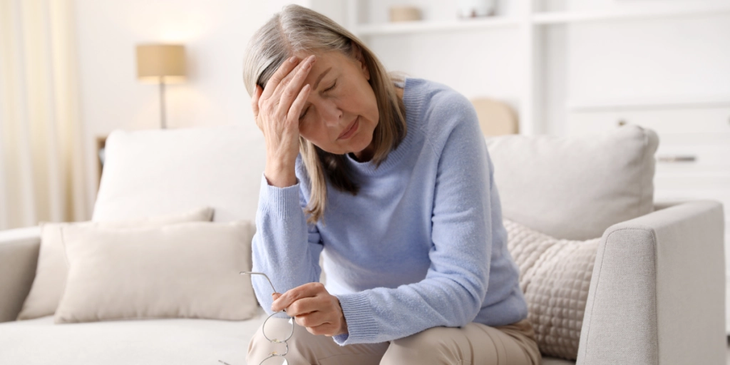 Kvinna mår dåligt, Kvinde har det dårligt, Woman feeling unwell