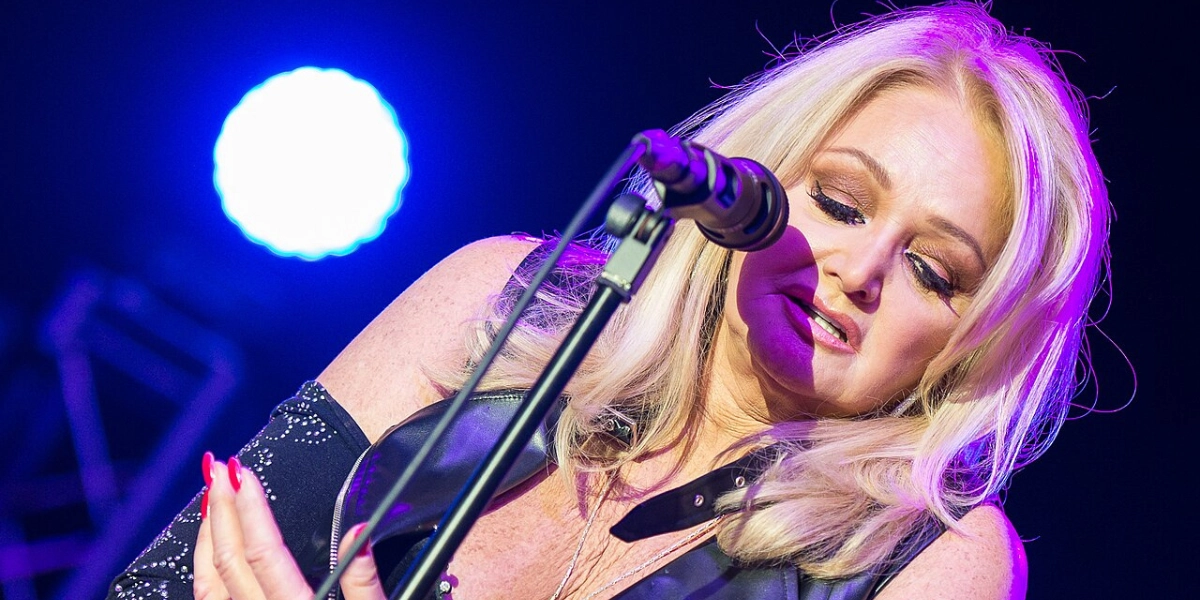 Total Singer 'Total Eclipse of the Heart' singer Bonnie Tyler dies aged 75 | Dagens.com