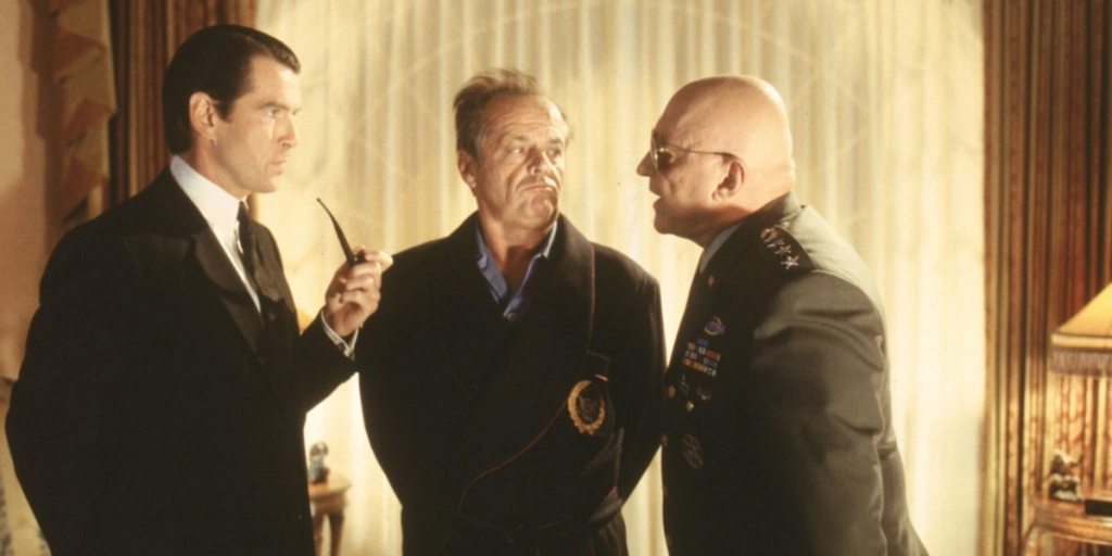 30 år senere har skrupskør sci-fi film med Jack Nicholson og Pierce Brosnan endelig fået kultstatus
