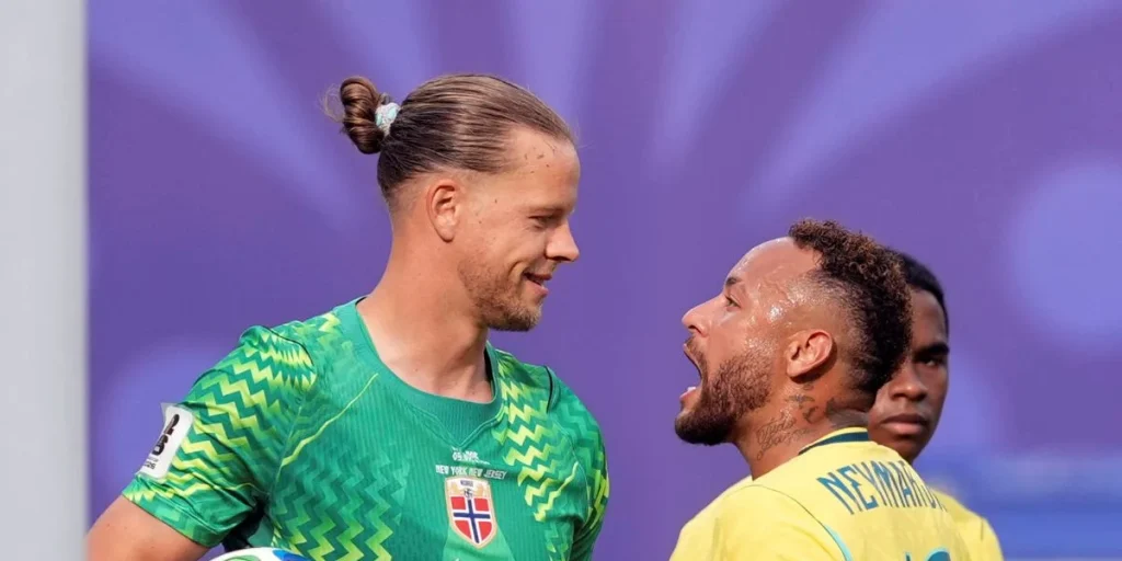 Mundaflæser med stor afsløring: Det sagde Neymar til Norges keeper