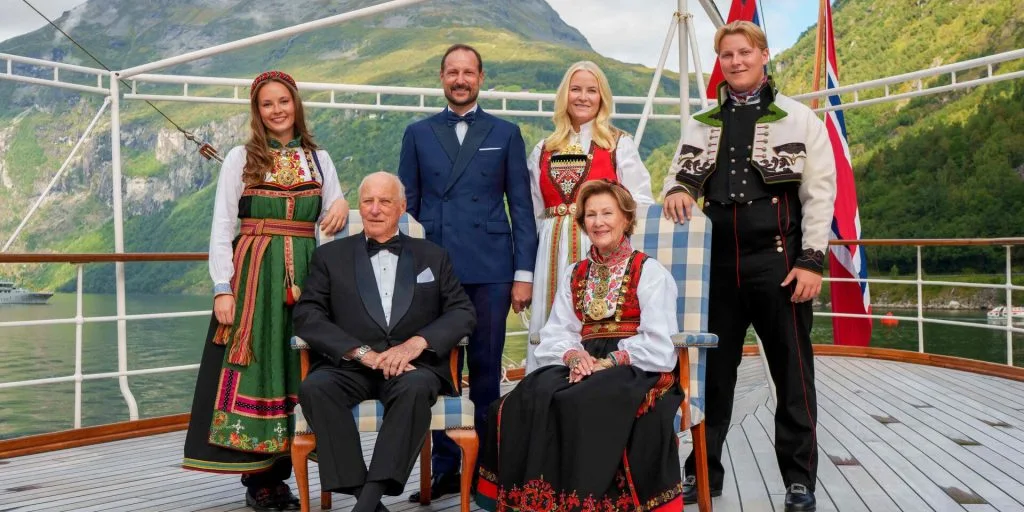 Efter alvorligt nyt om Kong Harald: Nu står det norske kongehus i en alvorlig knibe