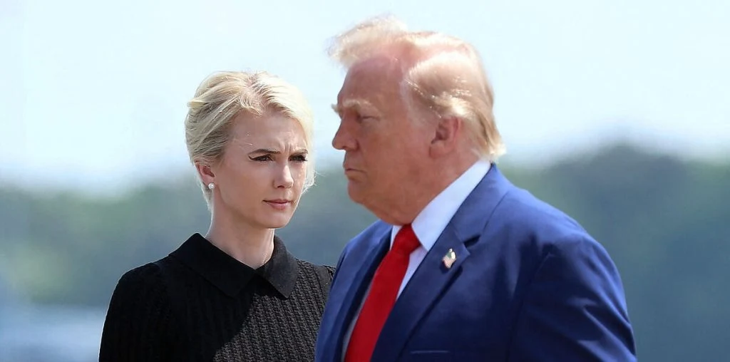 Lækkede beskeder mellem Trump og hans assistent vækker opsigt: “Du er alt, der betyder noget for mig”