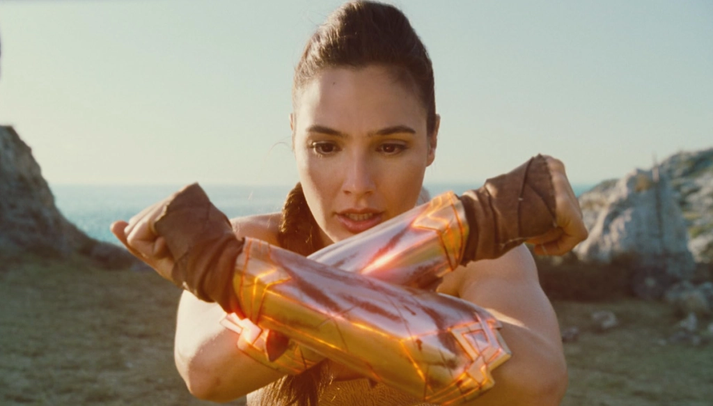 Efter næsten et årti som Wonder Woman bryder Gal Gadot tavsheden