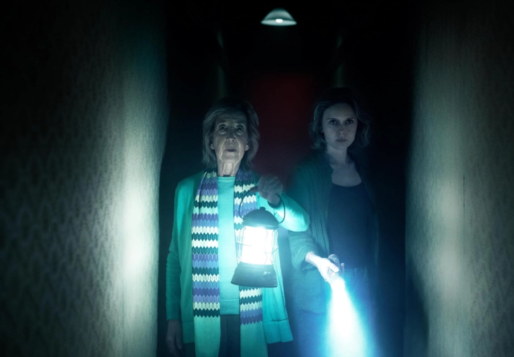 Lin Shaye vender tilbage til “Insidious”: Men denne gang får Elise en rolle, fans ikke har set før