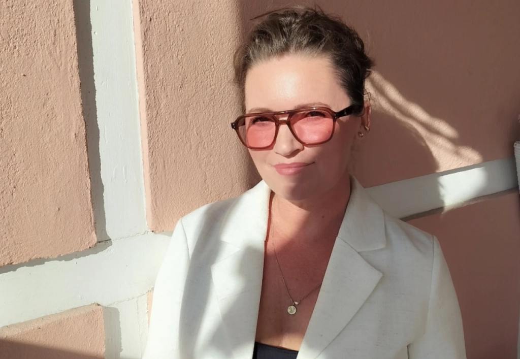 farvede solbriller. sunglasses, solglasögon, Stine Westlund, stilekspert i Specsavers