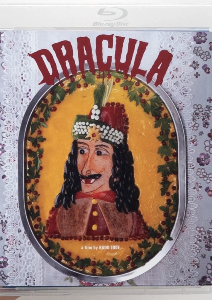 ’Dracula’ er en tudegrim tretimers magtsatire ud i pik, generativ AI og vampyrrap