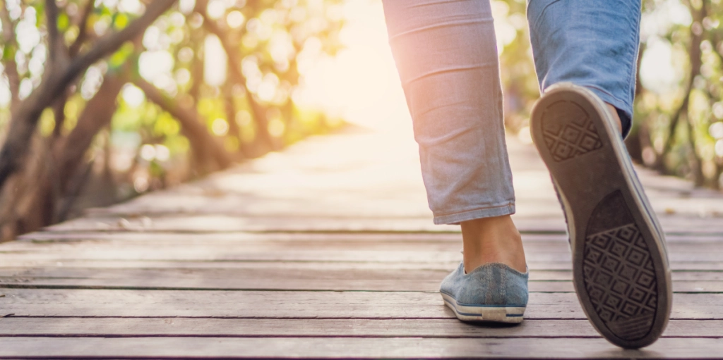 10 minuter åt gången eller en hel timme? Det säger forskningen om promenader