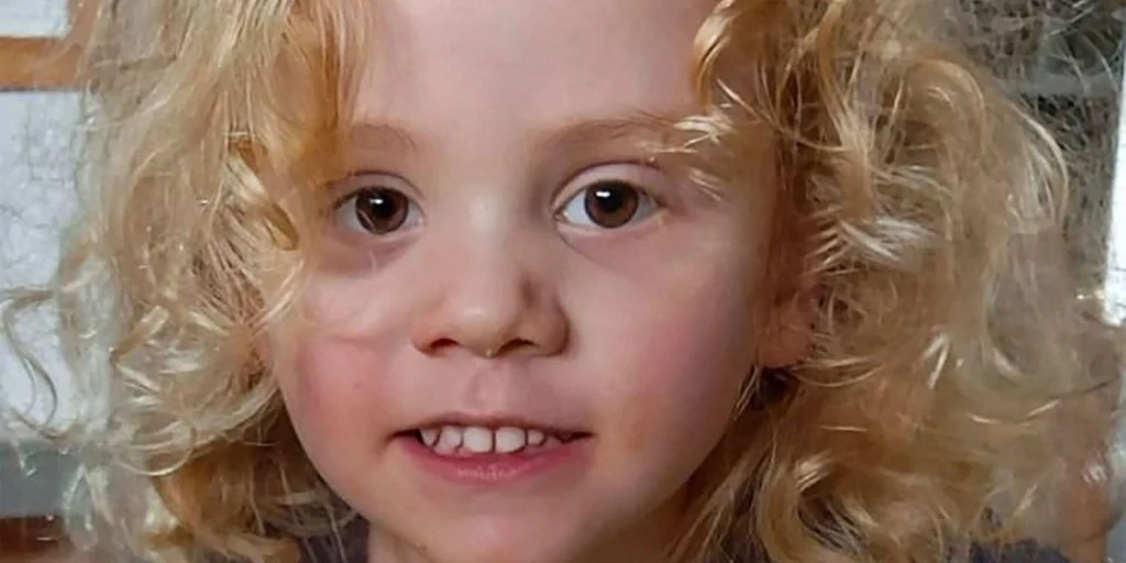 4-årige Gus forsvandt sporløst for et år siden: Nu er hans egen bedstemor mistænkt