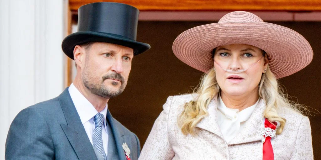 Trist nyt om Dronning Mette-Marit: Nu kommer bekymrende melding om hendes helbred