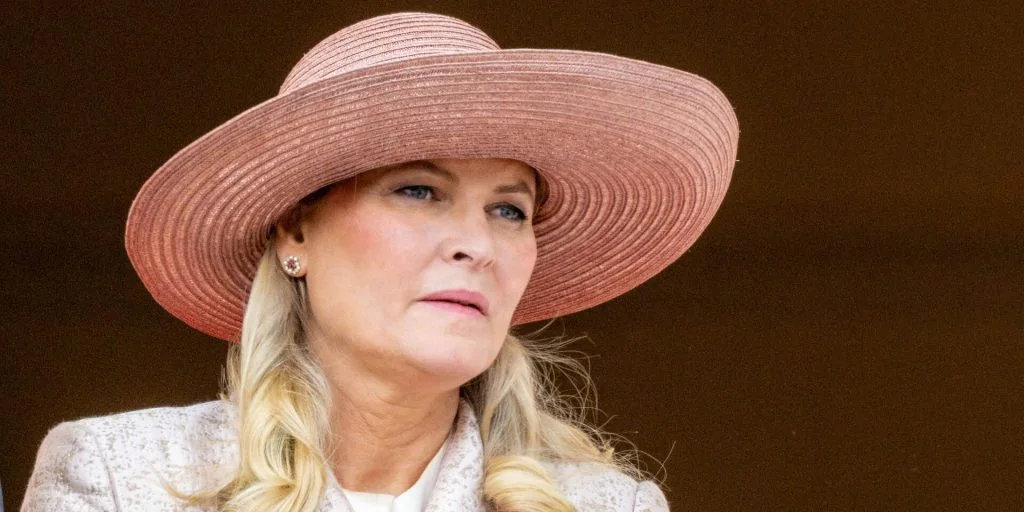 Bekymringen for Mette-Marit vokser efter hospitalsbesøg: Nu kommer TV-læge med sin vurdering af, hvad der kan ligge bag