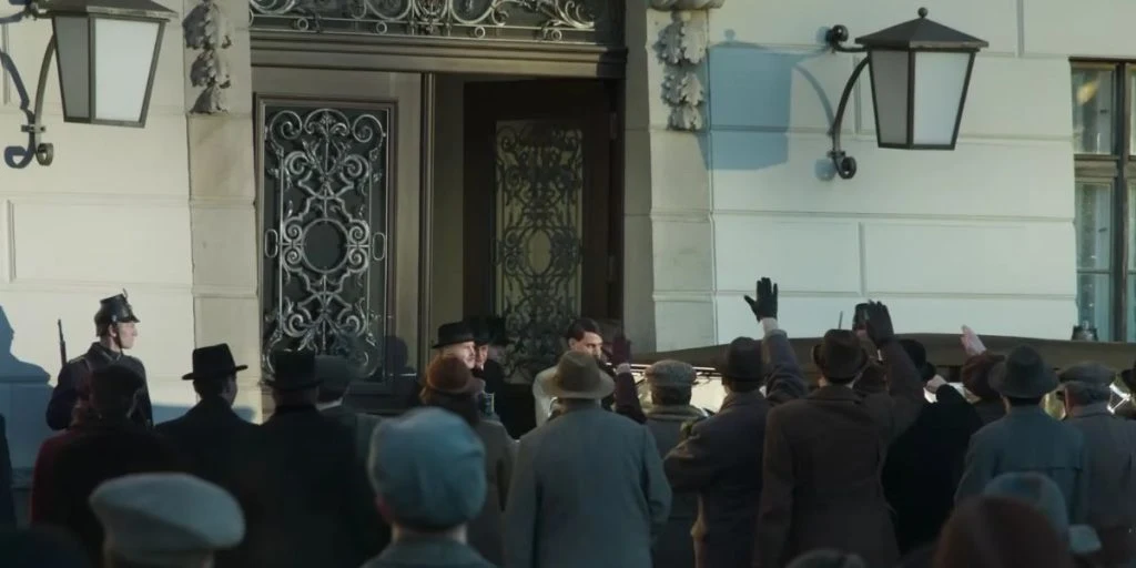 Babylon Berlin återvänder med sista säsongen och en kylig varning till en modern publik
