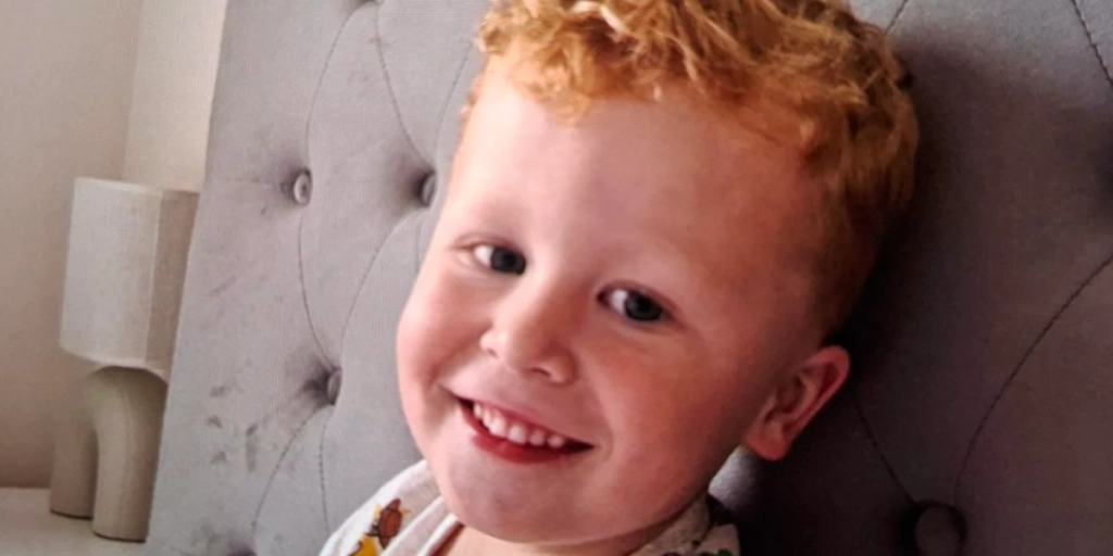 3-årige Noah er sporløst forsvundet efter tur på legeplads: “Vi er meget bekymrede”