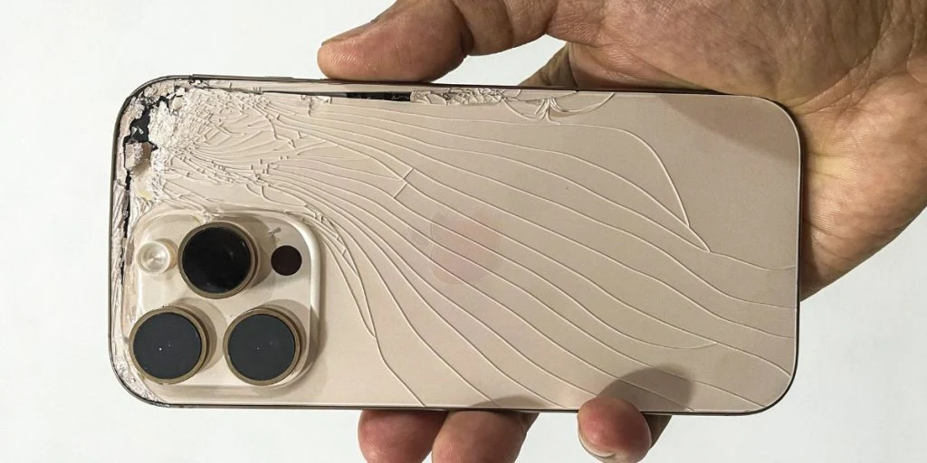 Cracked iphone smartphone