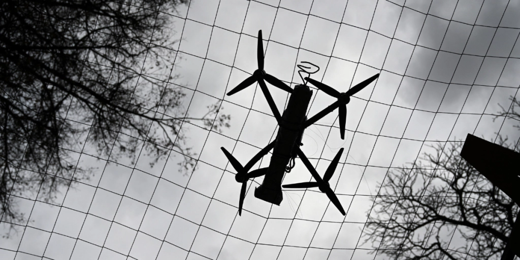 Drone, net, antidrone