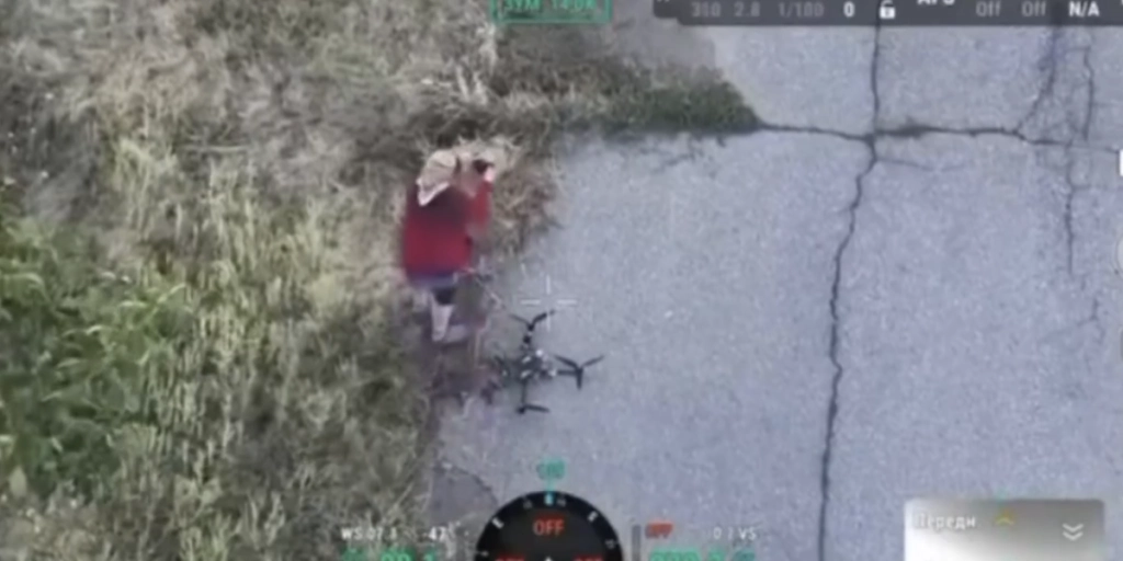 Großmutter entschärft Putins Drohne mit bloßen Händen in neuem viralen Clip