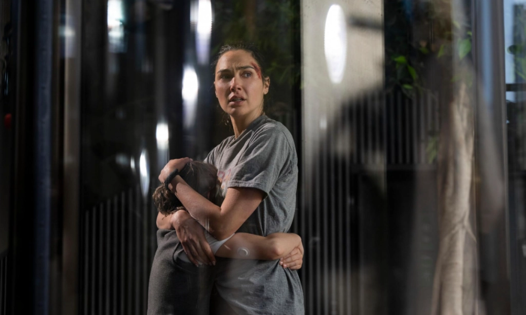 Gal Gadot rammes af historisk bundkarakter med ny thriller