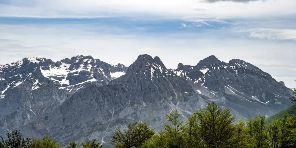 Torrecerredo, Spain