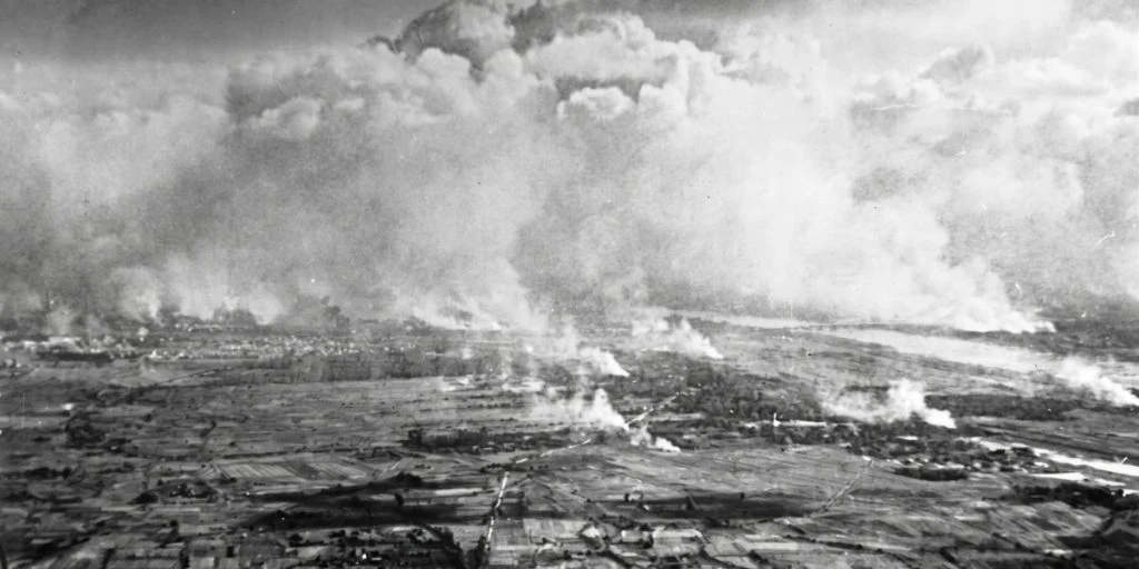 World War 2 1939-45: Invasion of Poland by the fascist German Wehrmacht on September 1, 1939. Aerial photograph of burning Warsaw, which was forced to capitulate on September 27, 1939.