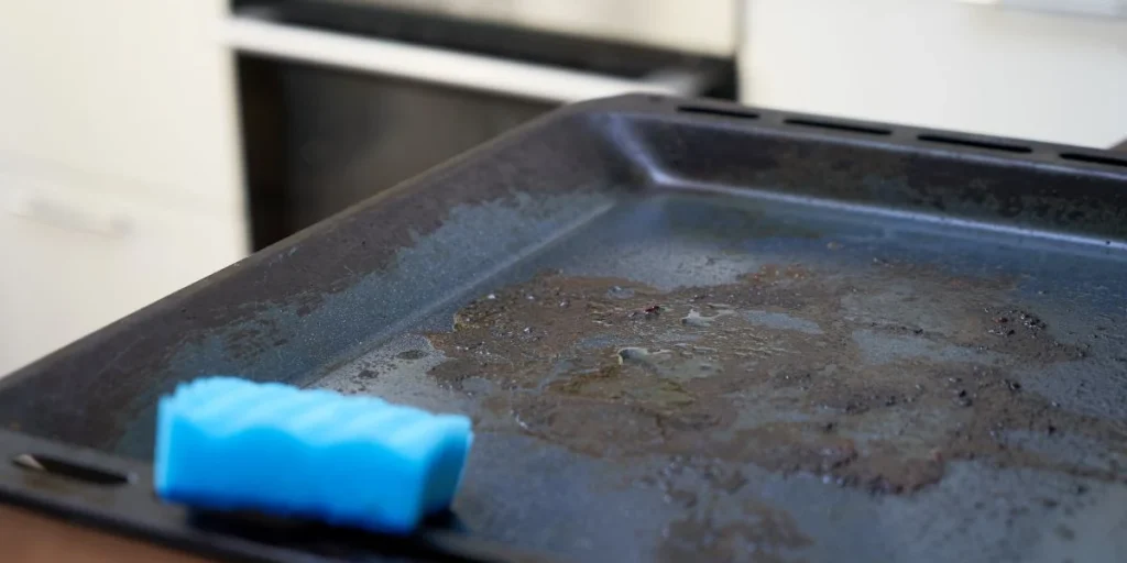 dirty baking sheet, beskidt, bageplade