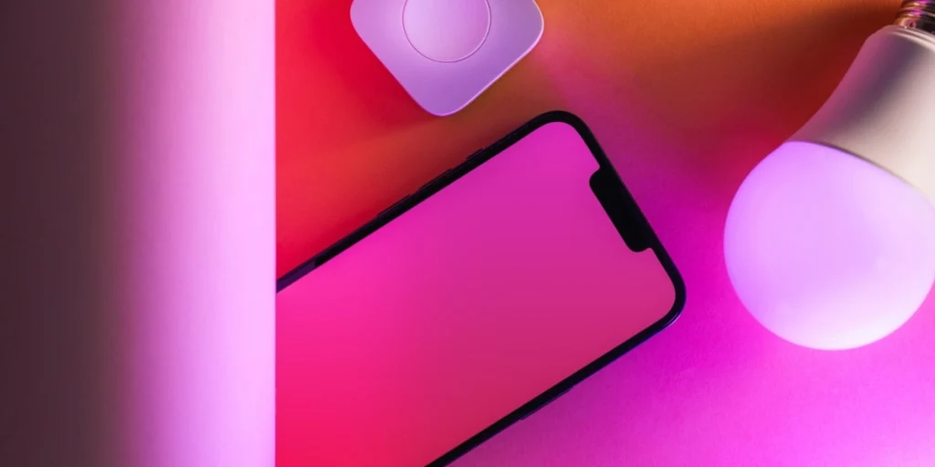 Smart,Home,Devices.,Empty,Smartphone,Screen,Mockup.,Colourful,Led,Lightbulb,lys,pære