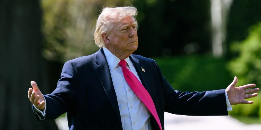 Trump ser pludselig anderledes ud: Folk kan ikke få øjnene fra detaljen
