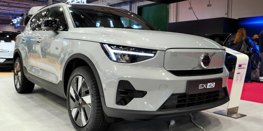 Volvo EX40
