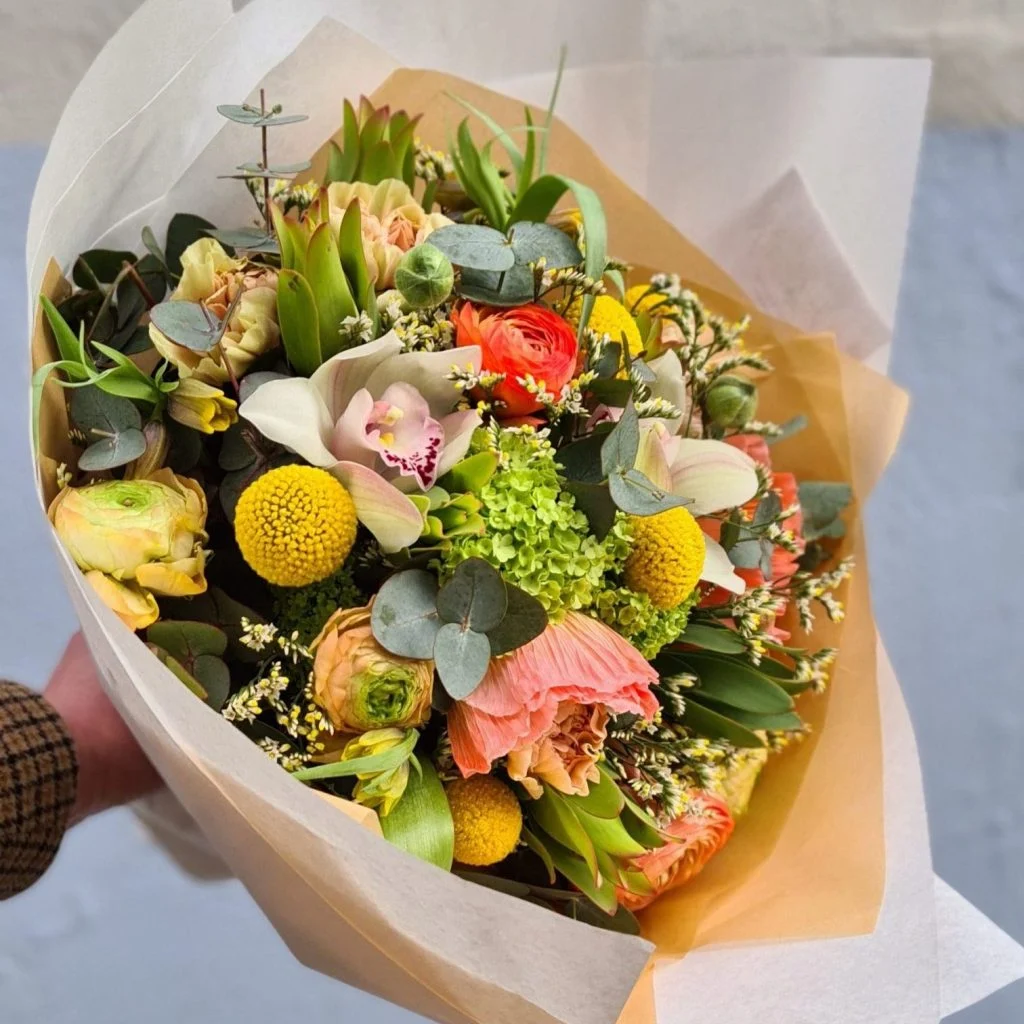 Send blomster direkte til døren: Så nemt kan du overraske en, du holder af