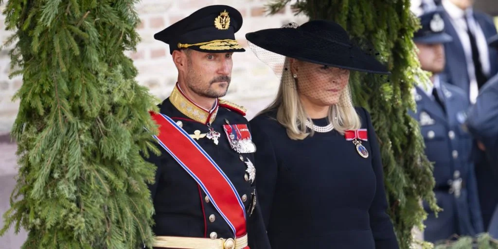 Kong Haakon står foran svær start: “Det mest forpjuskede kongehus”