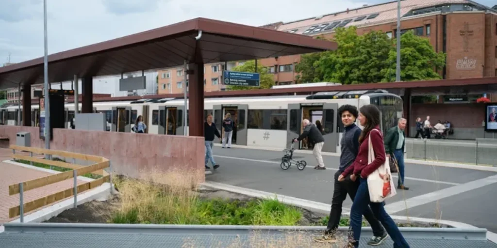 Holdeplasser_Majorstuen, t-bane Oslo, Ruter, passasjerer, kollektivtransport