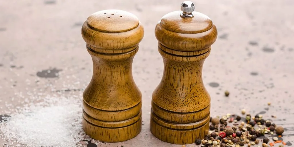 Wooden Salt and pepper shaker