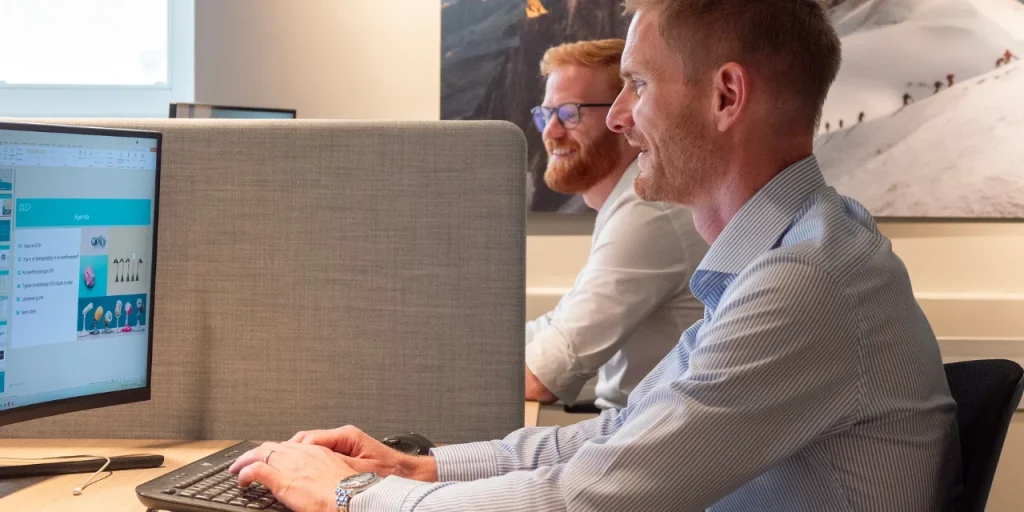 Fredrik Høst og Sindre Brochmann EPSI, kontor, bank