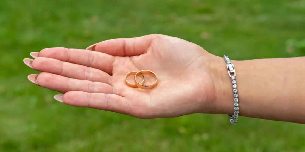 Har du solgt en gammel guldring eller møntsamling? Skattestyrelsen kan kræve skat af fortjenesten