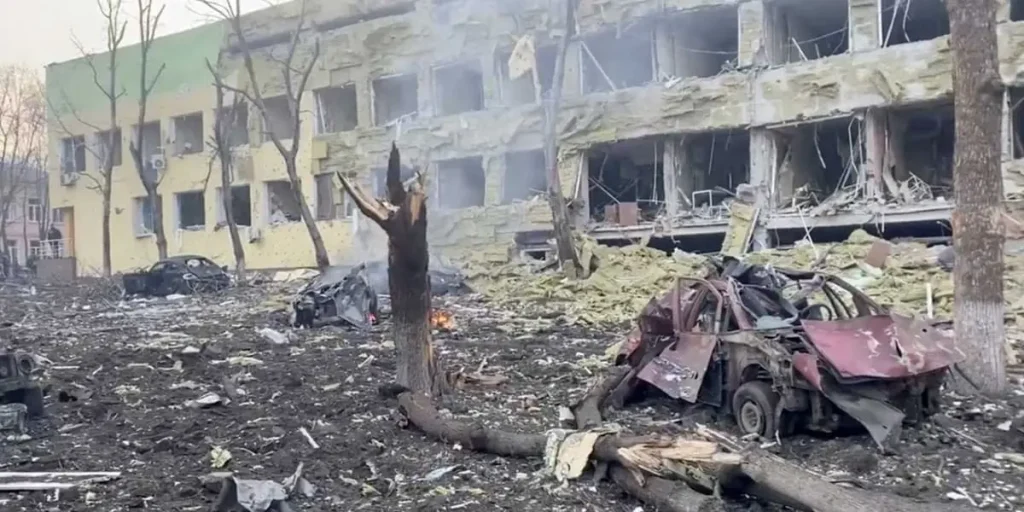 Hospital in Mariupol after airstrike